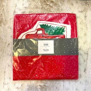 NWT Martha Stewart Snowy Holiday Apron Truck Christmas Tree 32" x 31"